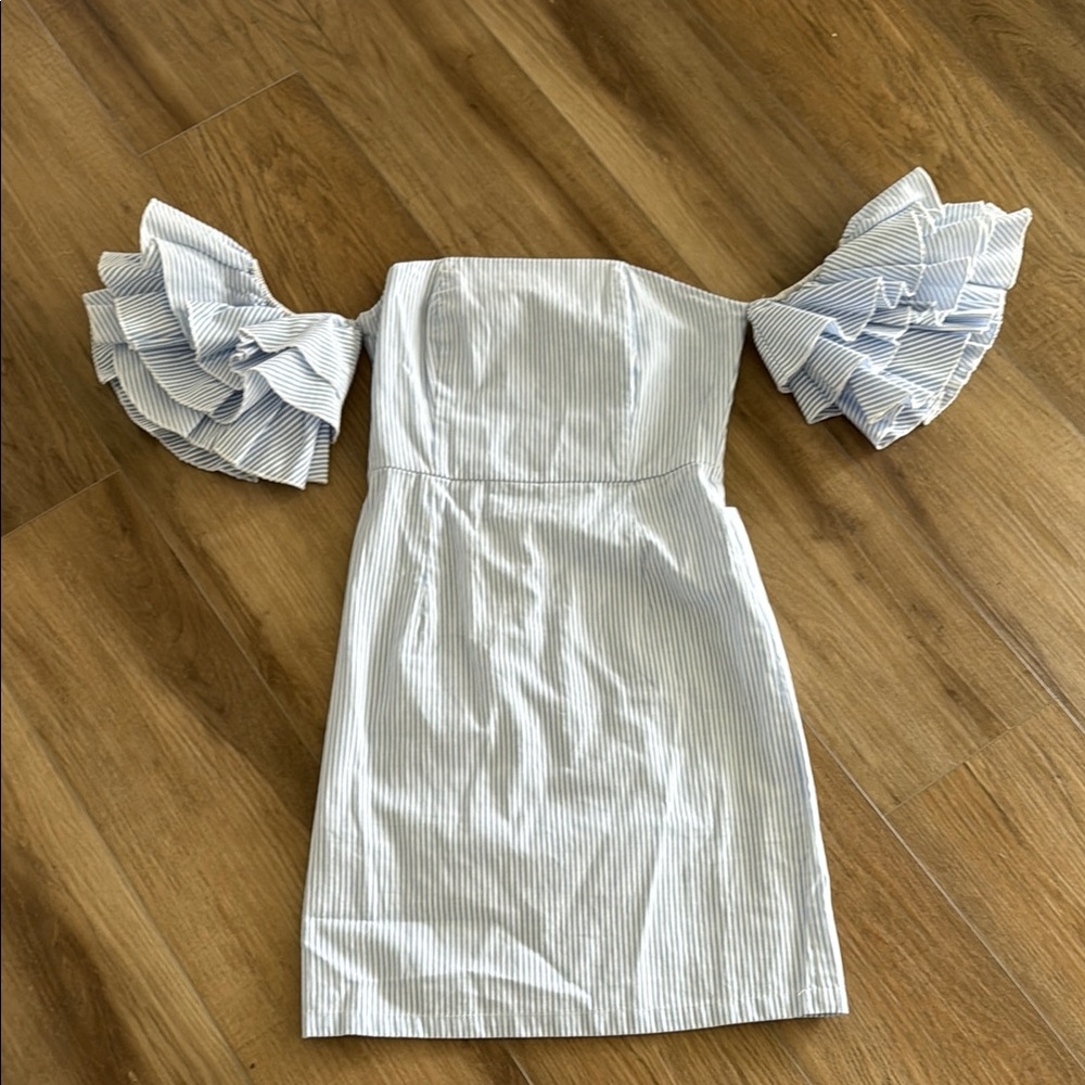 Neiman Marcus Strapless Blue and White Dress